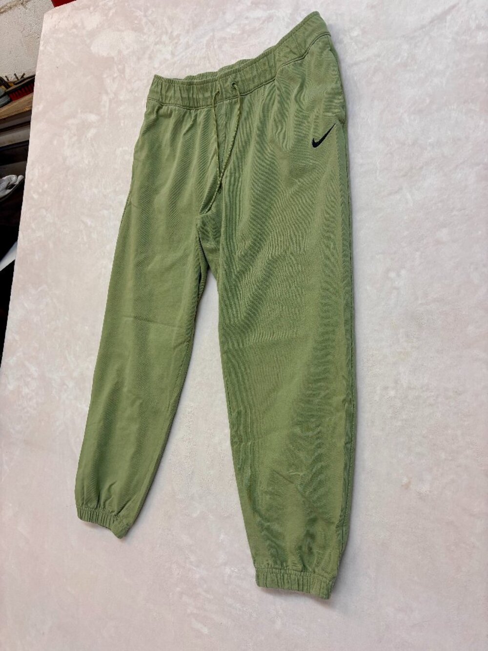 Nike Women's Green Sweatpants (Worn Twice) --- Size: Large --- Great Condition!!